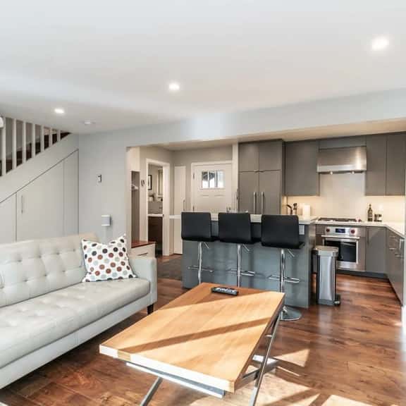 134 Lake Forest Glen - Image 1