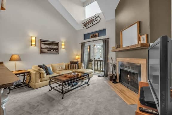 Powder Pointe 302B - Image 2
