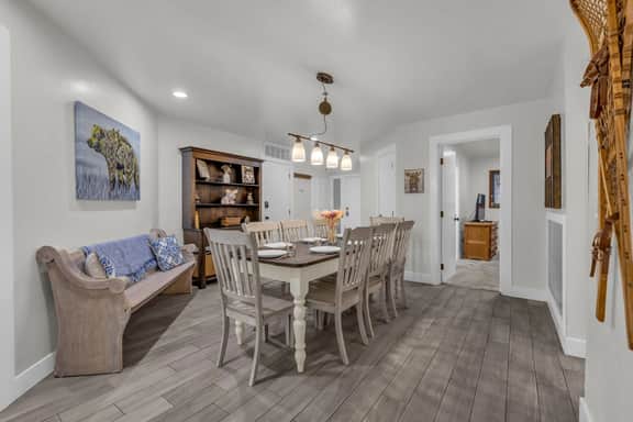SilverCliff #102 - Image 5
