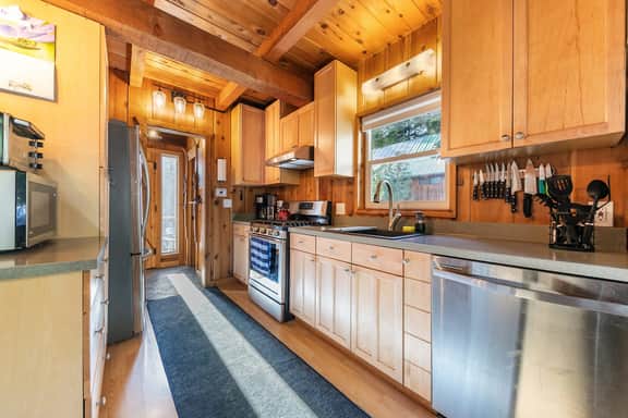 260 Wildwood Ave - Image 2