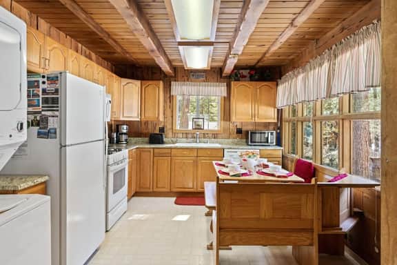 2625 Cedar Ln - Image 2