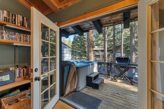 1302 Zurich Ln - Image 3