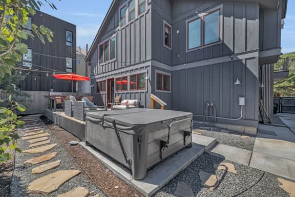 1144 Woodside Ave - Image 5