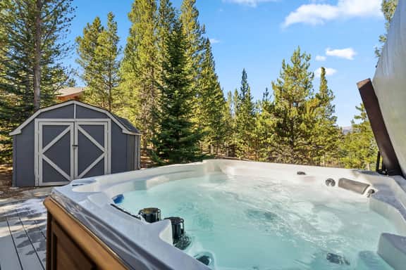 392 Timberlane Cir - Image 2