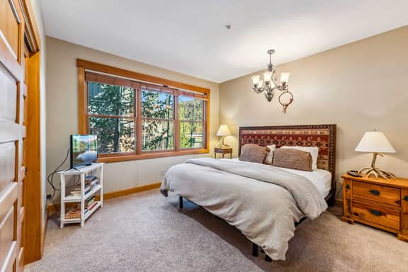 16 Big Boulder Ct - Image 3