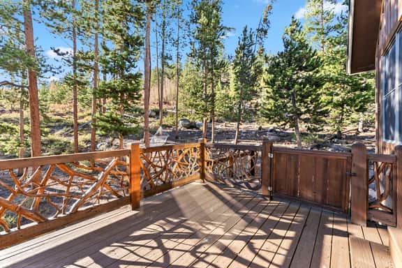 16 Big Boulder Ct - Image 4