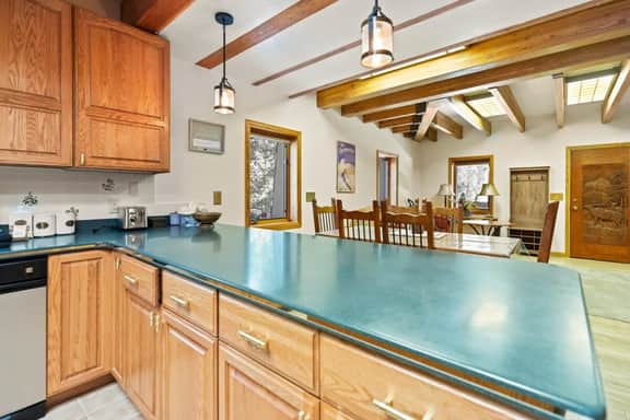 48 Gregory Cir - Image 5