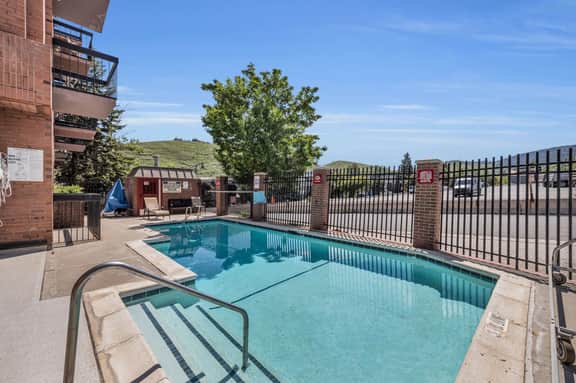 Shadow Ridge 211 - Image 5