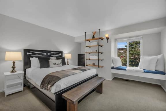 470 Woodside #4 - Image 3