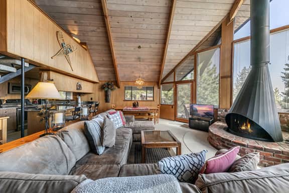 220 Briarwood Cir - Image 4