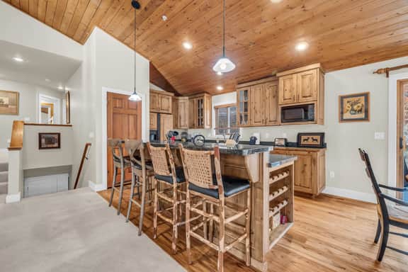 2136 Euston Dr - Image 3