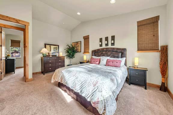 1000 Bristol Cir - Image 3
