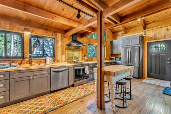 6350 Chamberland Dr - Image 2