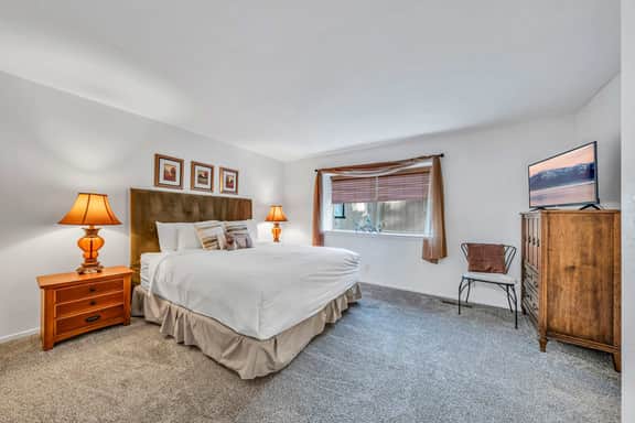 95 Lake Forest Glen - Image 5