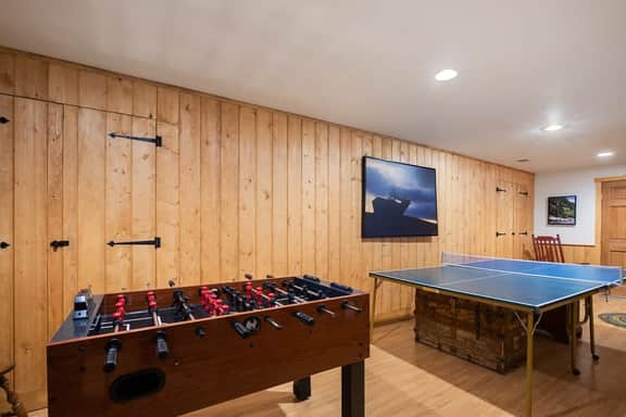 154 Regal Circle - Image 2
