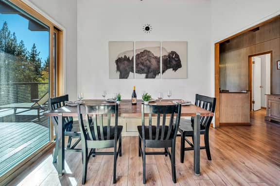 3265 Edgewater Dr - Image 2