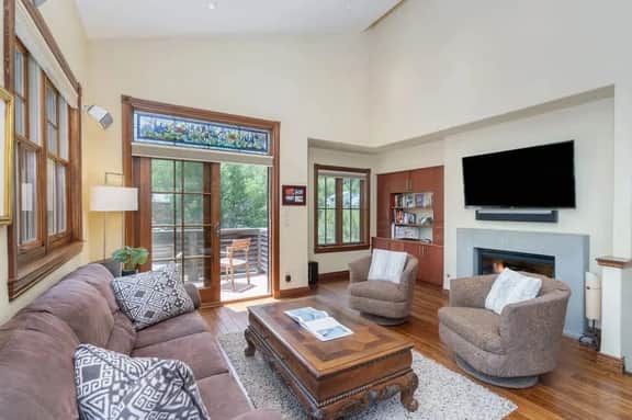 295 Mahoney Dr #A - Image 2