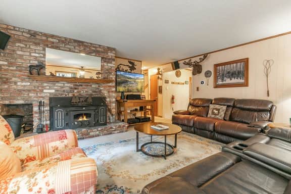 5619 Uplands Rd - Image 2