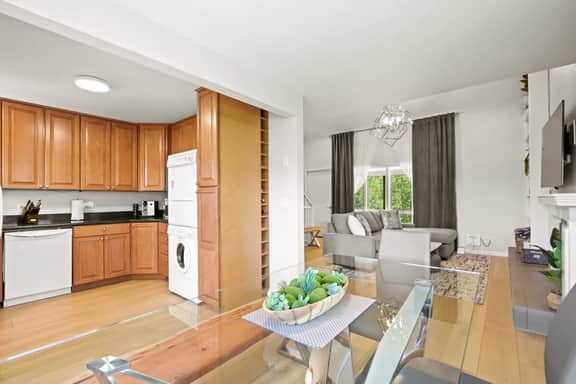 222 N Side Cir - Image 4