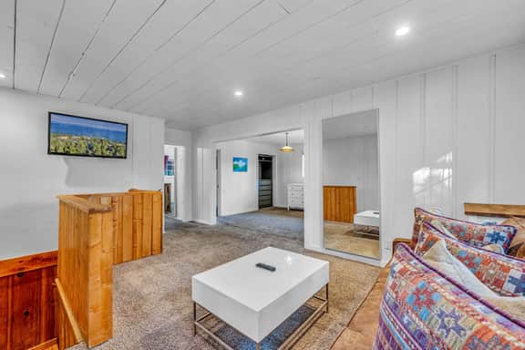 443 Pioneer Way - Image 3