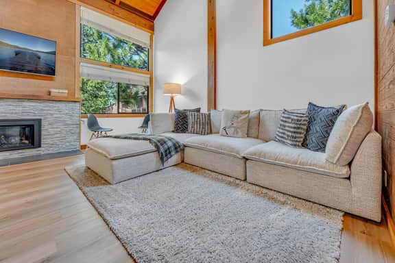 6084 Rocky Point - Image 2