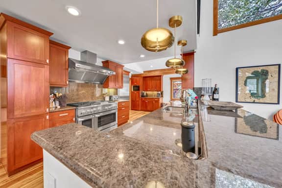 161 Tiger Tail Rd - Image 3