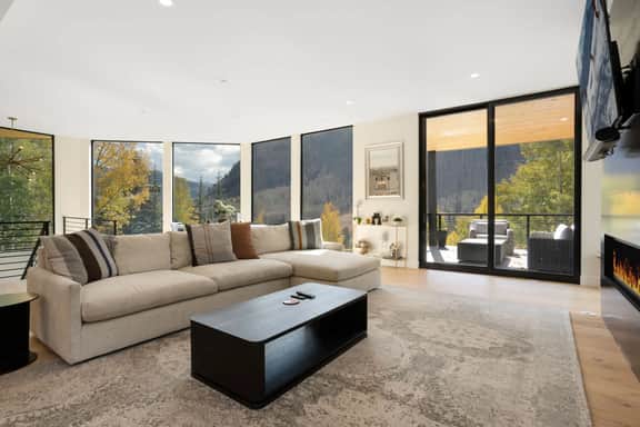 3245 Katsos Ranch Rd - Image 5
