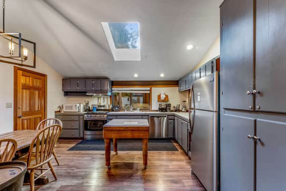 775 Old County Rd - Image 2