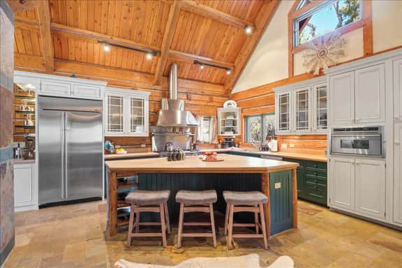 13380 Goble creek - Image 3