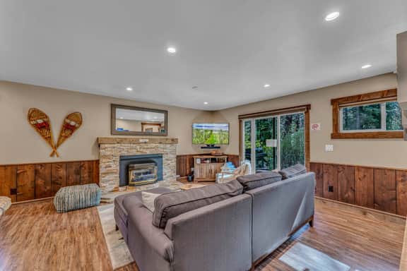 539 Brassie Ave - Image 2