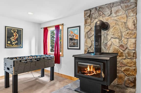 347 Robertson - Image 2
