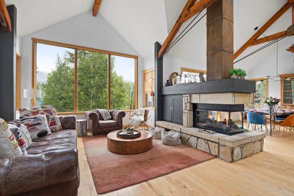 110 Hood Park - Image 5
