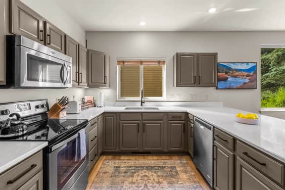 Tamarack Court #C - Image 3