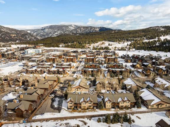 Tamarack Court #C - Image 5