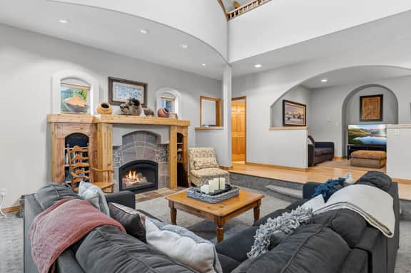 21 Mountain View - Image 3