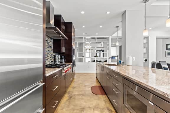 Skyline 200 – The Aristocrat - Image 4