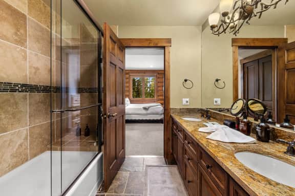 110 Lodges ln - Image 3