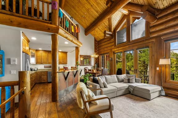 110 Lodges ln - Image 5