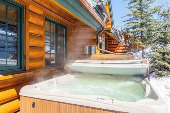 108 Lodges Ln - Image 2