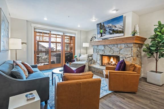 Town Pointe C104 - Image 1