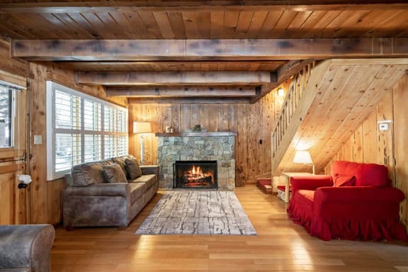 2625 Cedar Ln - Image 1