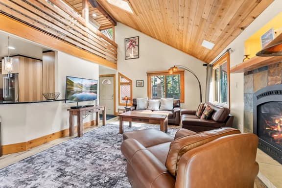 620 White Cloud - Image 1