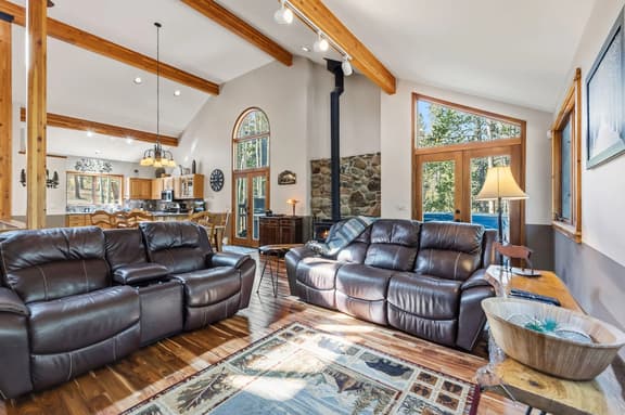 121 Burro Ln - Image 1