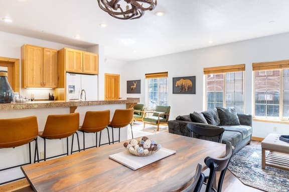 8703 Trout Ave - Image 1