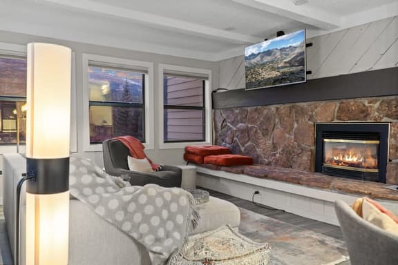 Longbranch #211 - Image 1