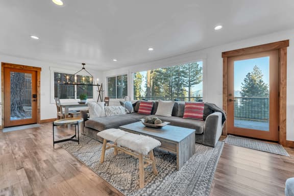 210 Old County Rd - Image 1