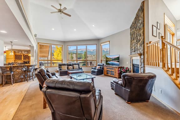 35 Fletcher Ct - Image 1