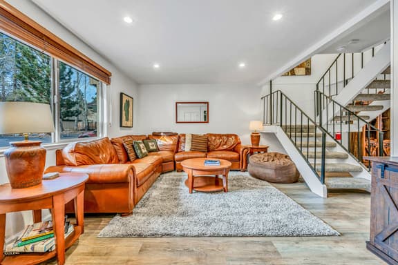 95 Lake Forest Glen - Image 1