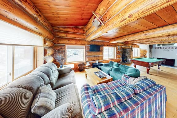 231 N Side Cir - Image 1