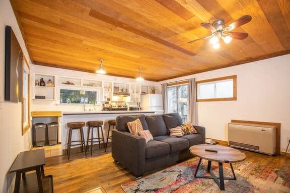 669 Midiron Ave - Image 1